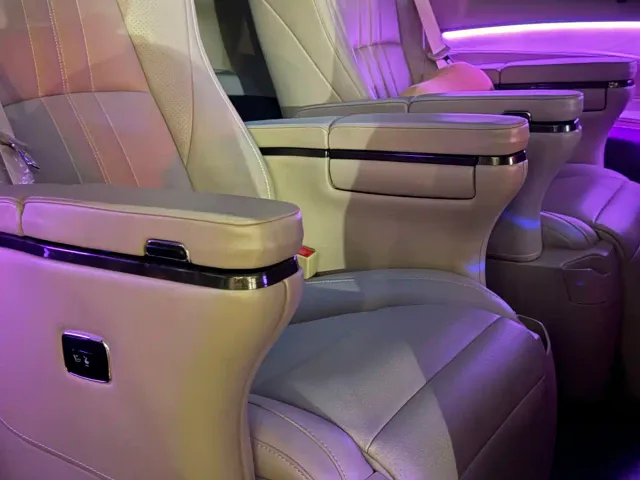 Toyota Granvia — Фото автомобиля 12