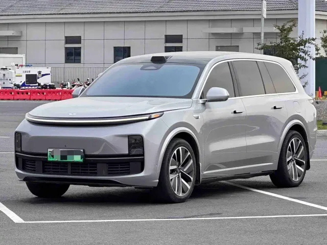 Фотография автомобиля — Li Auto L9