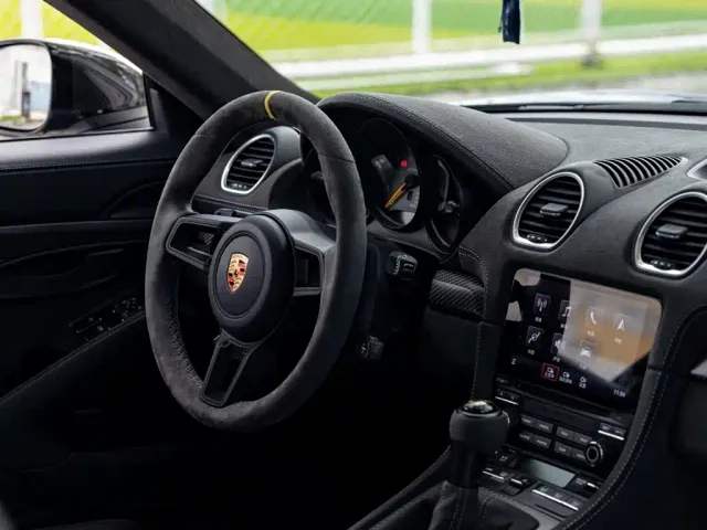 Porsche 718 — Фото автомобиля 11