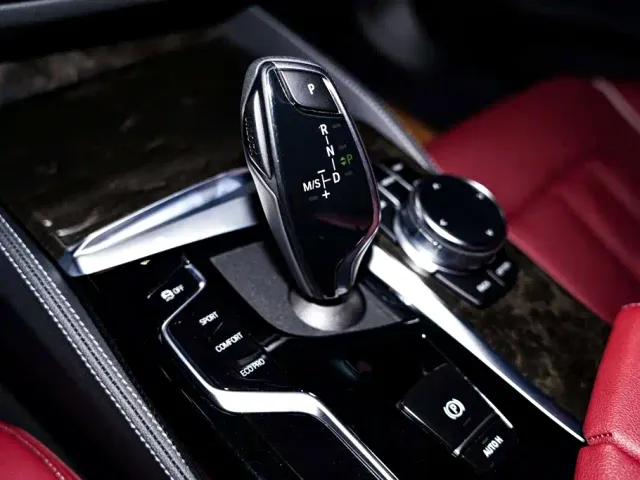BMW 5 Series — Фото автомобиля 22