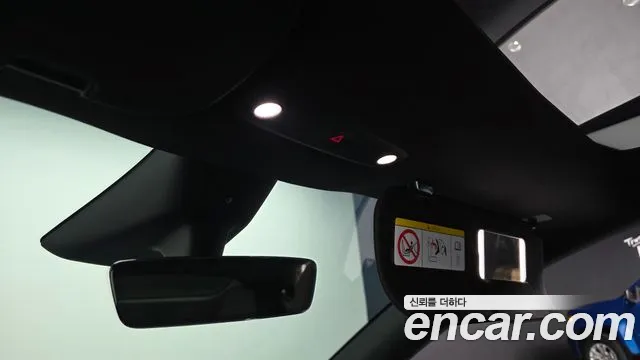 Tesla Model Y — Фото автомобиля 23