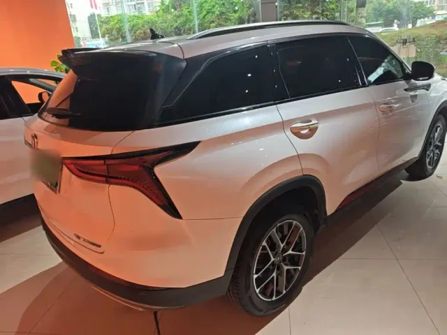 Changan CS75 Plus — Фото автомобиля 6