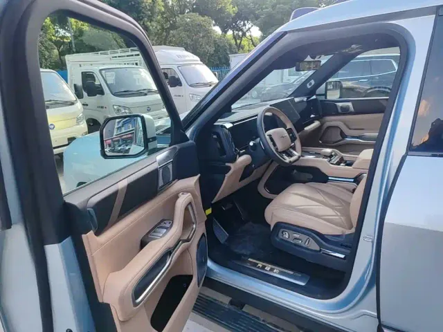BYD FangChengBao Leopard 8 — Фото автомобиля 15