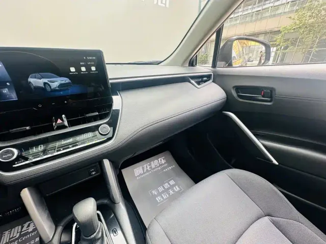 Toyota Frontlander — Фото автомобиля 14