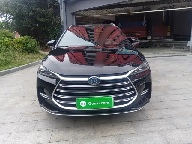 BYD Tang — Фото автомобиля 2