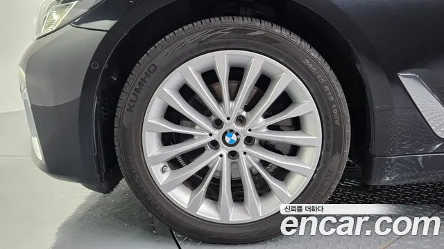 BMW 5-Series 5 серия (G30) 523d xDrive Luxury — Фото автомобиля 5