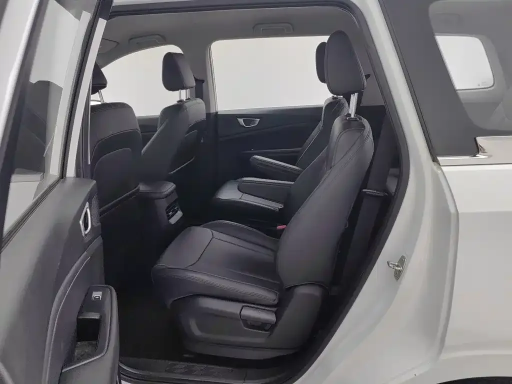 Wuling Motors Wuling Jiachen 2022 1.5L Manual Free Comfort — Фото автомобиля 15