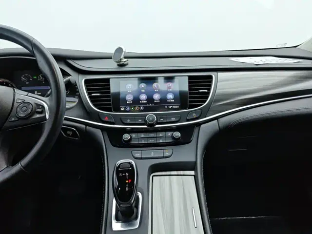 Buick LaCrosse — Фото автомобиля 13