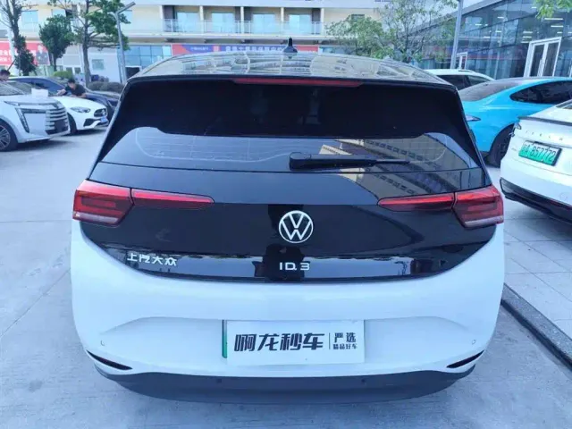 Volkswagen ID.3 — Фото автомобиля 8