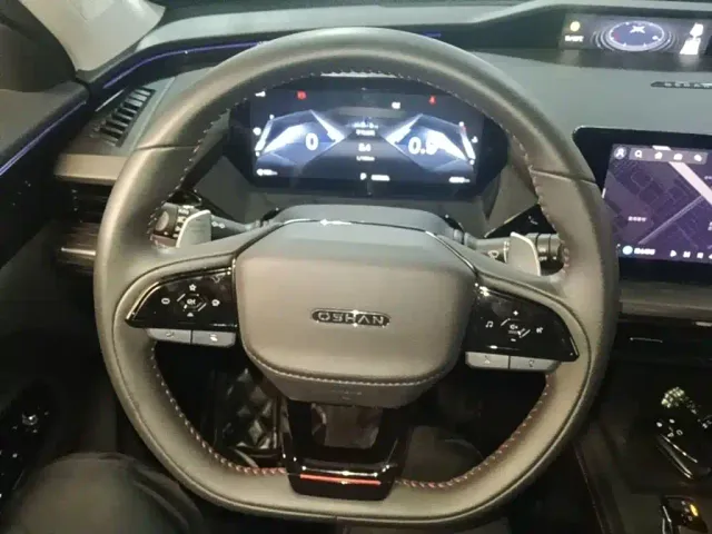 Changan Z6 — Фото автомобиля 10