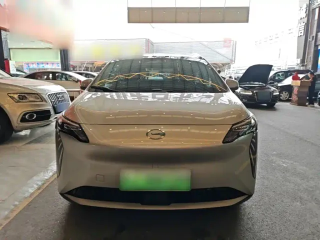 GAC Aion Y — Фото автомобиля 2