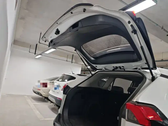 Toyota RAV4 — Фото автомобиля 18