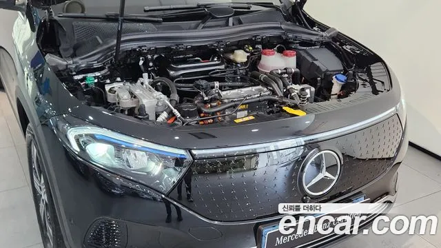 Mercedes-Benz EQA — Фото автомобиля 6