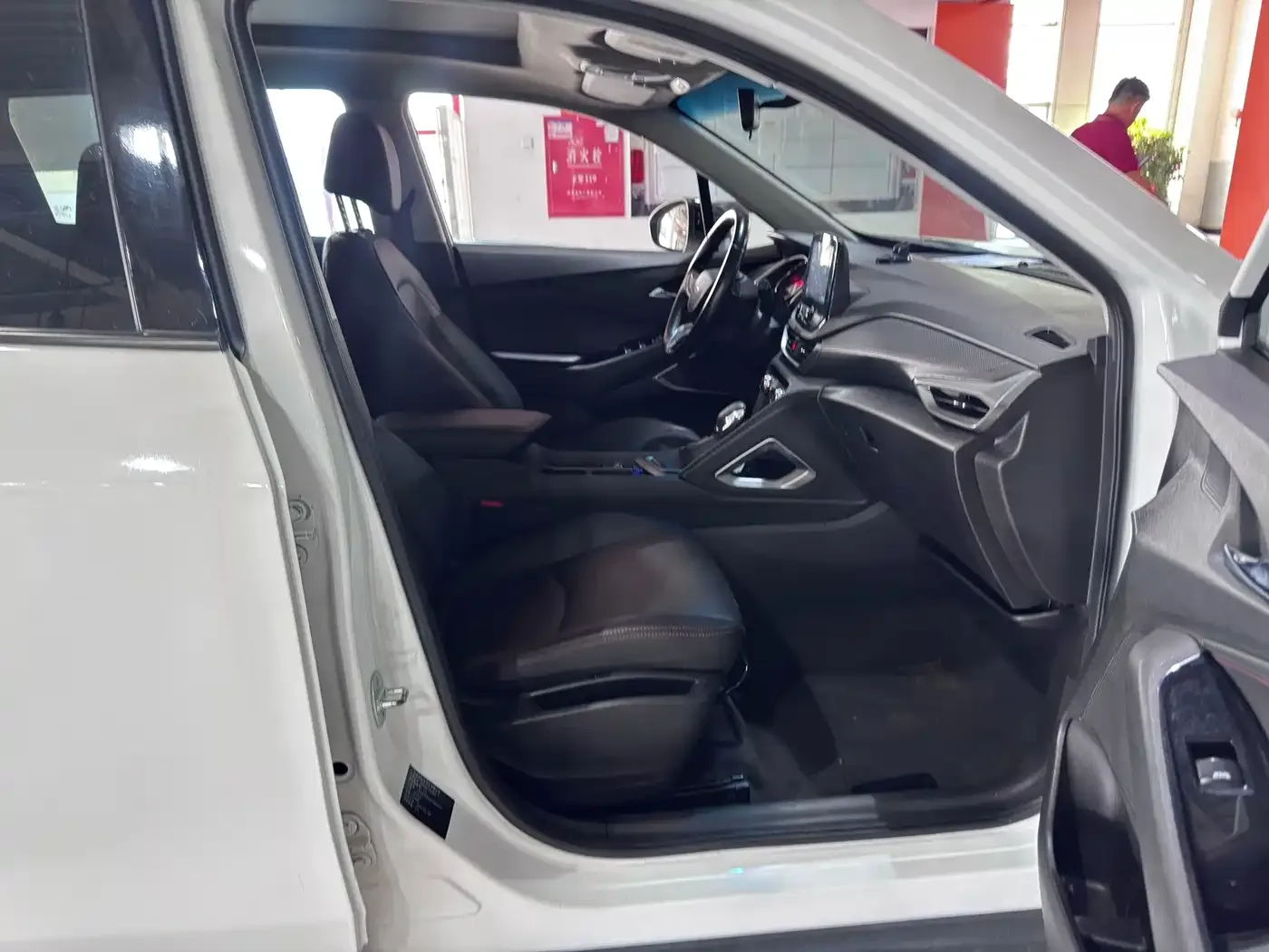 Chevrolet Volando 2020 Mild Hybrid Redline 530T Automatic Premium Edition (5+2 seater) — Фото автомобиля 10