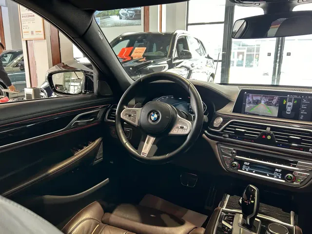 BMW 7 Series — Фото автомобиля 26
