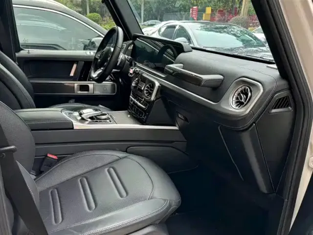 Mercedes-Benz G-Class — Фото автомобиля 8