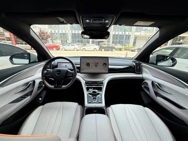 BYD Song Pro — Фото автомобиля 10
