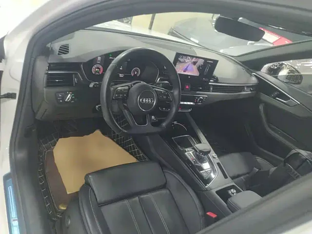 Audi A4L — Фото автомобиля 9