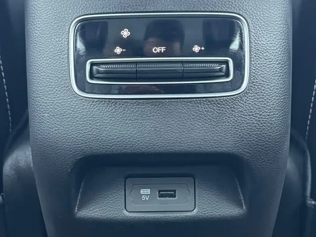 GAC Trumpchi M6 — Фото автомобиля 13