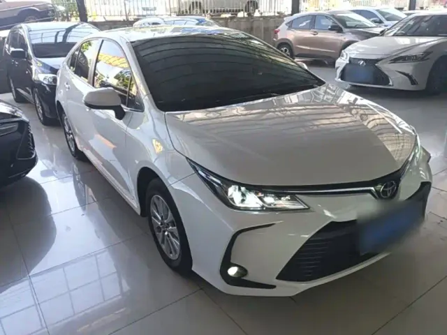 Toyota Corolla — Фото автомобиля 3