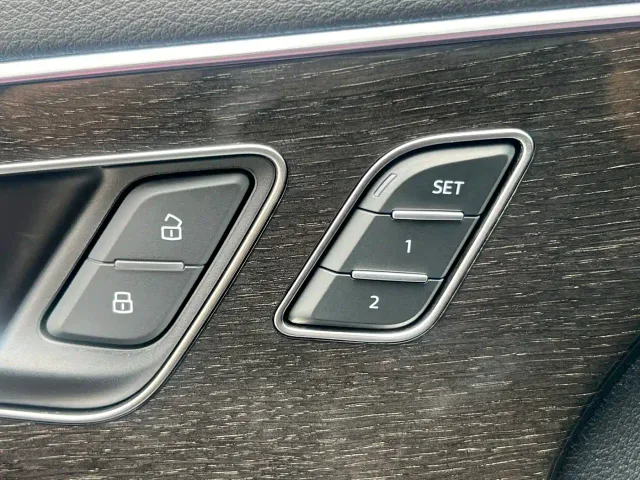 Audi Q8 — Фото автомобиля 22