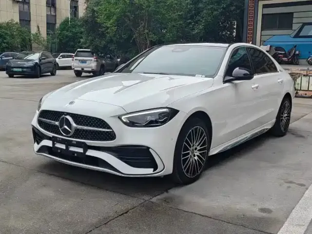 Фотография автомобиля — Mercedes-Benz C-Class