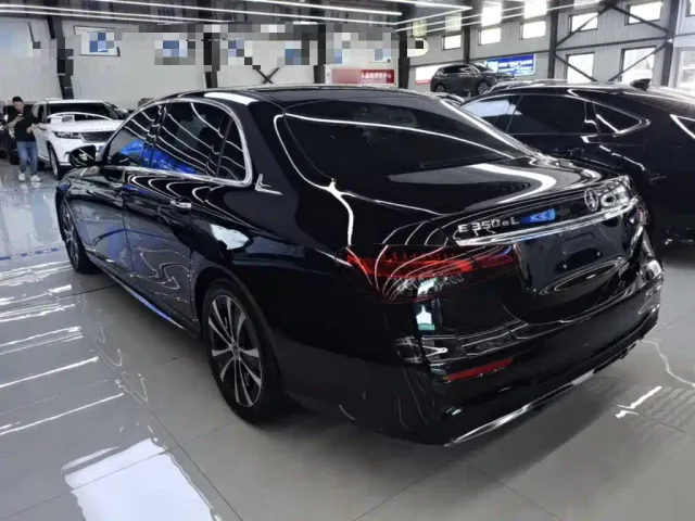 Mercedes-Benz E-Class — Фото автомобиля 4