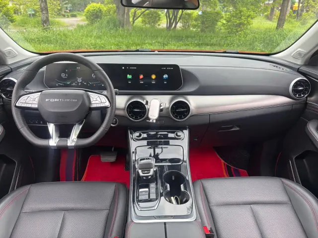 Forthing T5 Evo — Фото автомобиля 6