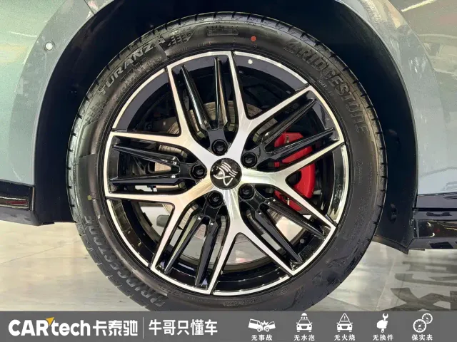 BYD Han L — Фото автомобиля 19