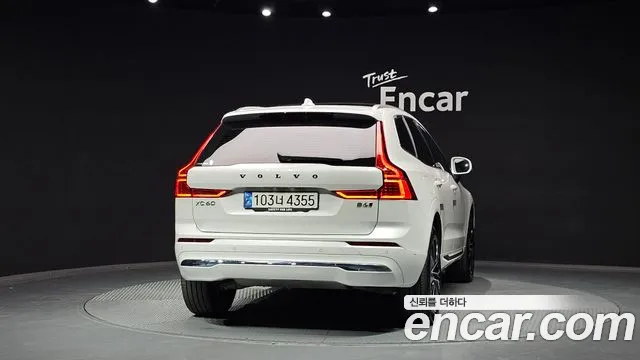 Вольво XC60 — Фото автомобиля 4