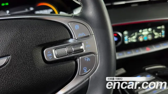 Genesis GV70 — Фото автомобиля 15
