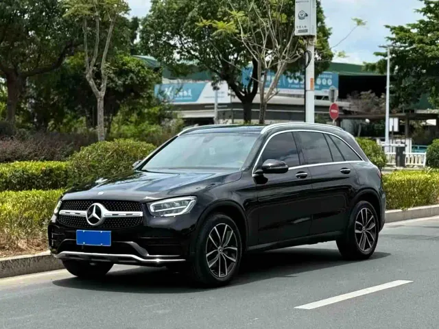 Фотография автомобиля — Mercedes-Benz GLC-Class