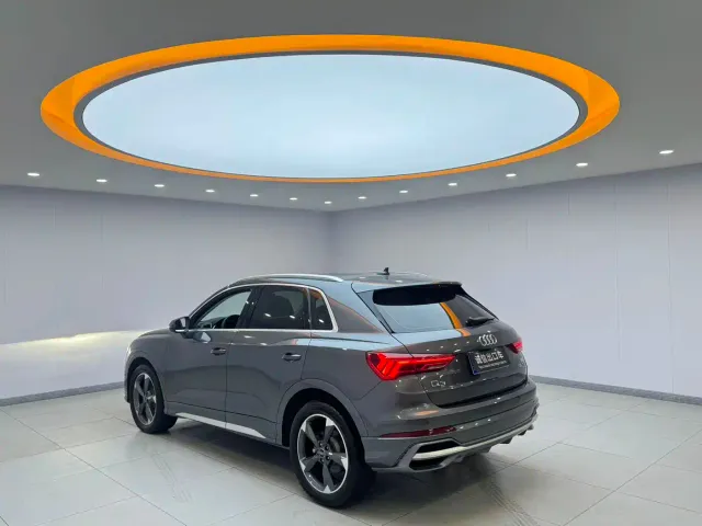 Audi Q3 — Фото автомобиля 4