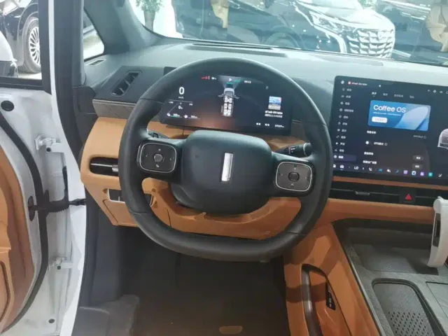 Wey Alpine — Фото автомобиля 10