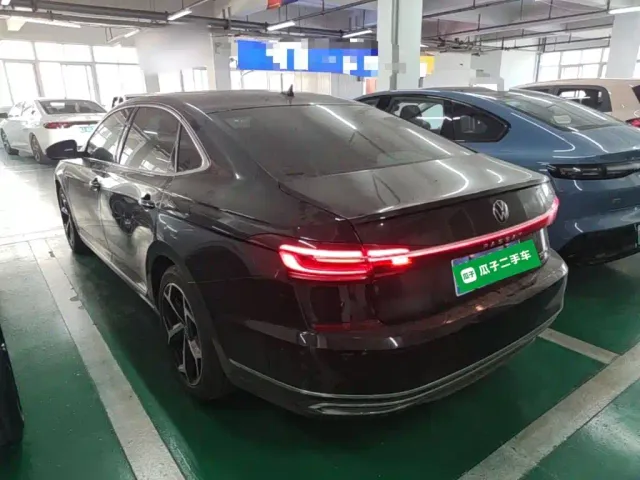 Volkswagen Passat — Фото автомобиля 22