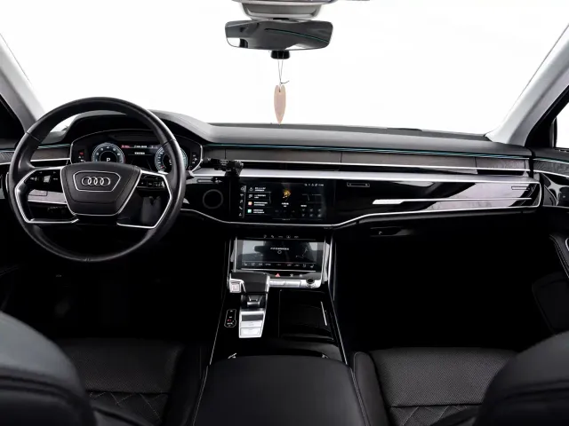 Audi A8 — Фото автомобиля 27