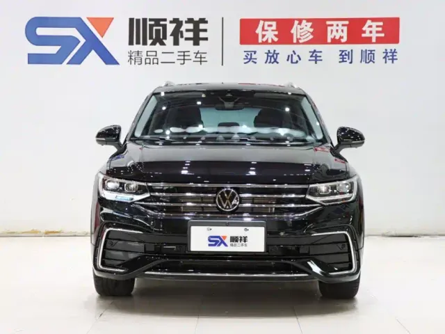 Volkswagen Tiguan L — Фото автомобиля 2