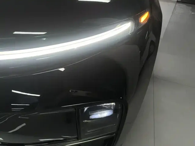 Li Auto L7 — Фото автомобиля 17