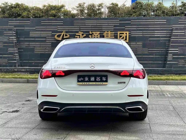 Mercedes-Benz E-Class — Фото автомобиля 15