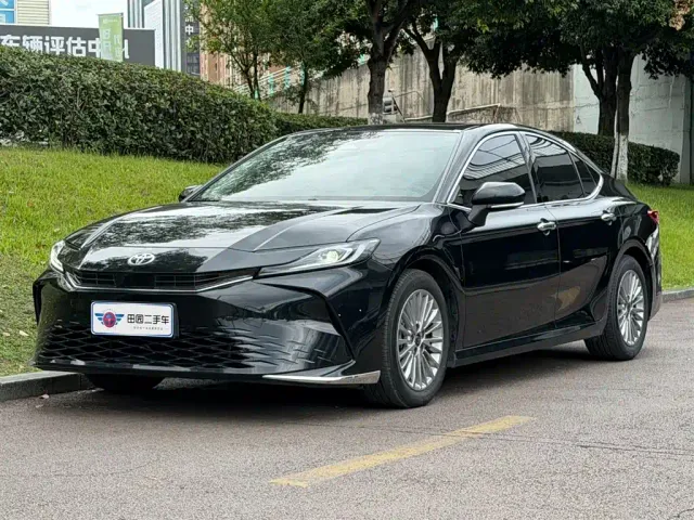 Фотография автомобиля — Toyota Camry