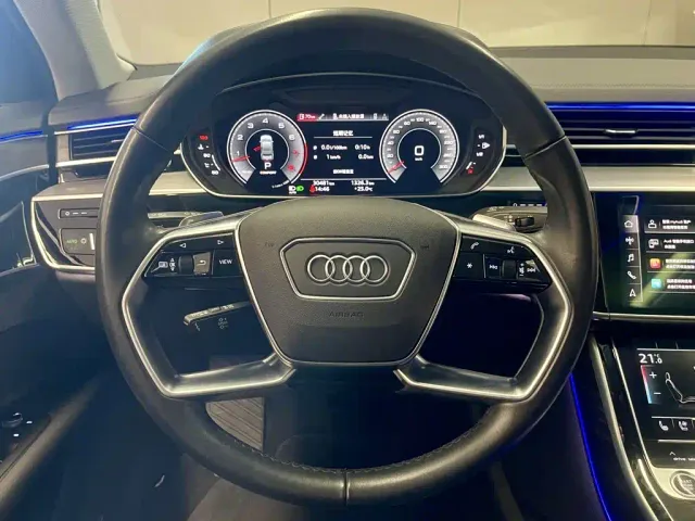 Audi A8 — Фото автомобиля 14