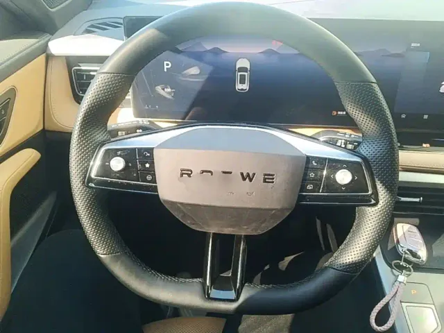 Roewe RX5 — Фото автомобиля 10