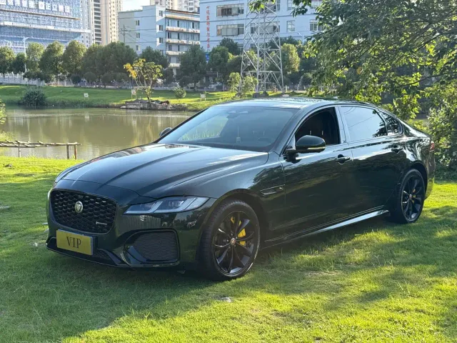 Фотография автомобиля — Jaguar XFL