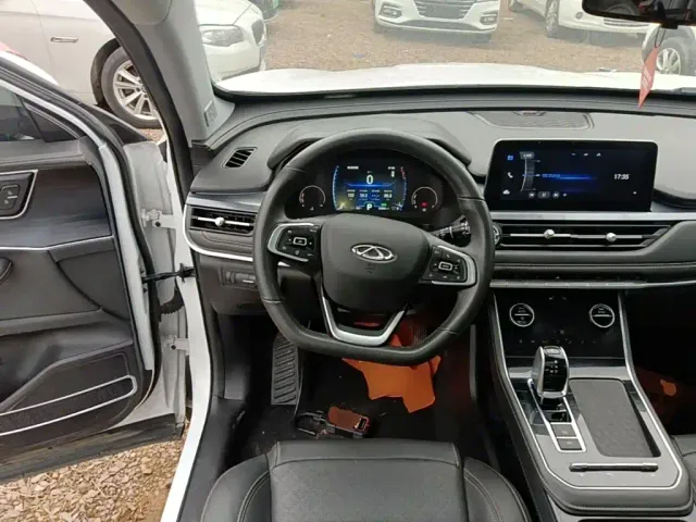 Chery Tiggo 8 — Фото автомобиля 10