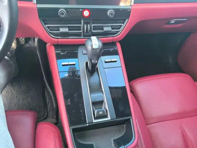 Porsche Macan — Фото автомобиля 5