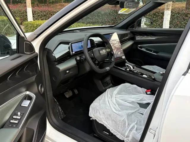 Geely Boyue — Фото автомобиля 3