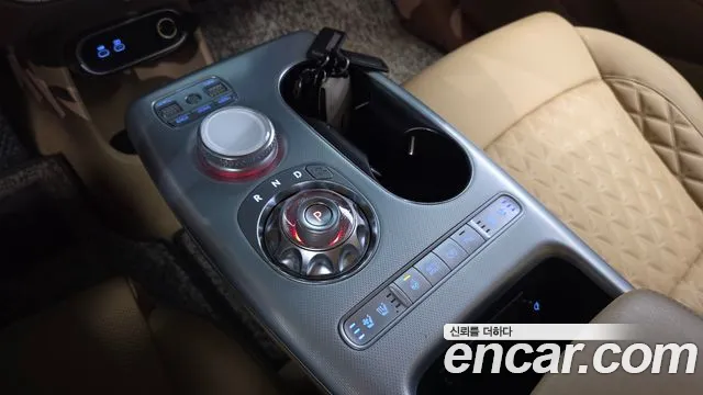 Genesis GV60 — Фото автомобиля 8