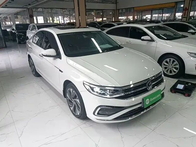 Volkswagen Bora — Фото автомобиля 3