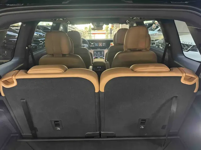 Li Auto ONE — Фото автомобиля 8