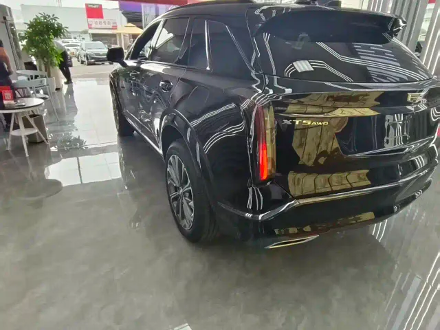 Cadillac XT5 — Фото автомобиля 17